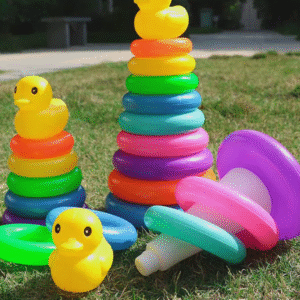 "Torre de Argolas Arco-Íris: O Primeiro Brinquedo de Empilhar do Bebê"
