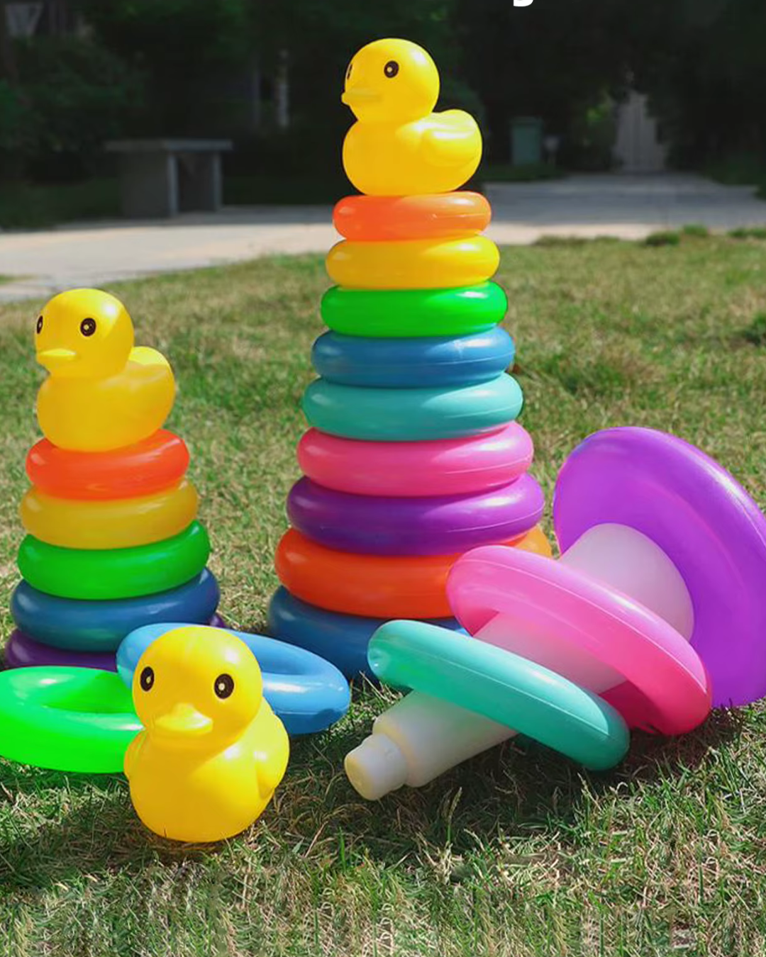 "Torre de Argolas Arco-Íris: O Primeiro Brinquedo de Empilhar do Bebê"